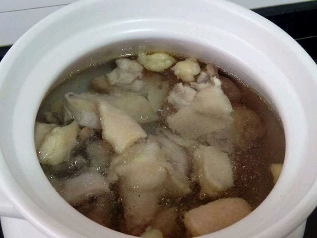 山藥煲雞湯