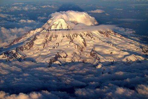 瑞尼爾火山