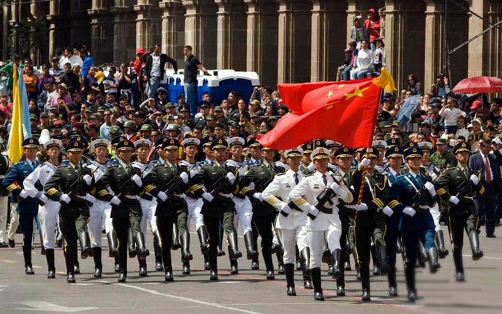 中國人民解放軍三軍儀仗隊首次出國參加墨獨立200周年慶典閱兵