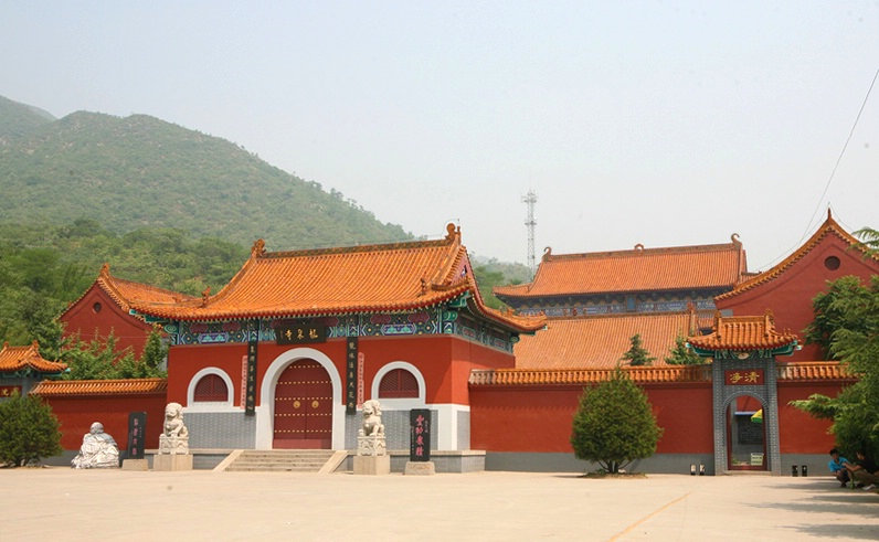 河北鹿泉龍泉寺