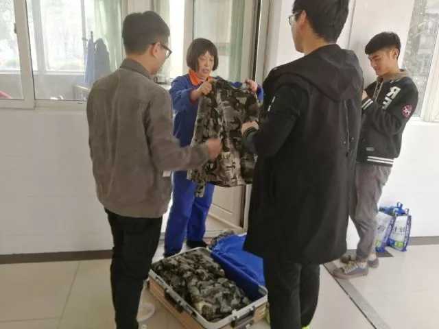 鄭州航院工商管理學院青年志願者團