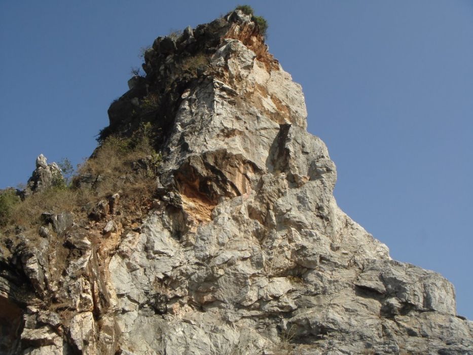 山背後村(雲南曲靖市富源縣富村鎮下轄村)