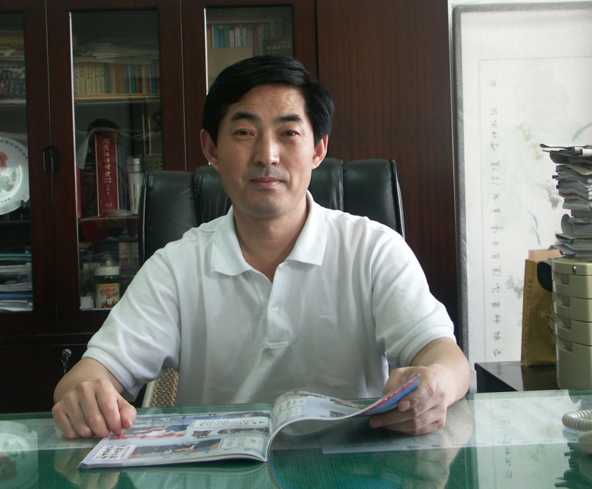 李金銘(河南教育學院教授)