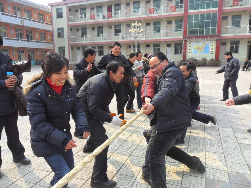 龍江縣白山鄉八村中學