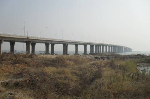 鳧洲大橋：鑽芯法檢測