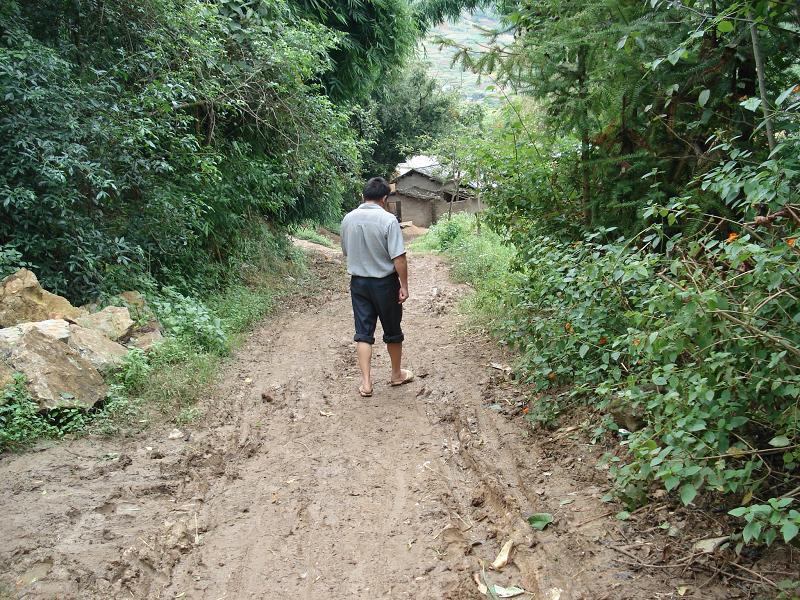 由旺鎮牛汪塘自然村通村道路