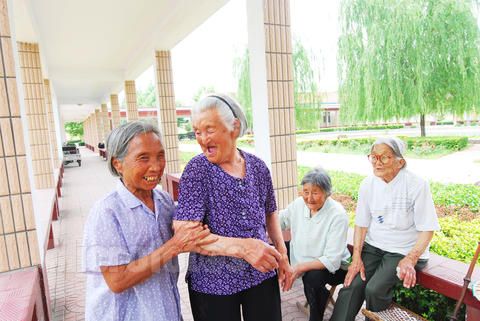 中國女性老年人的生活現狀與需求研究