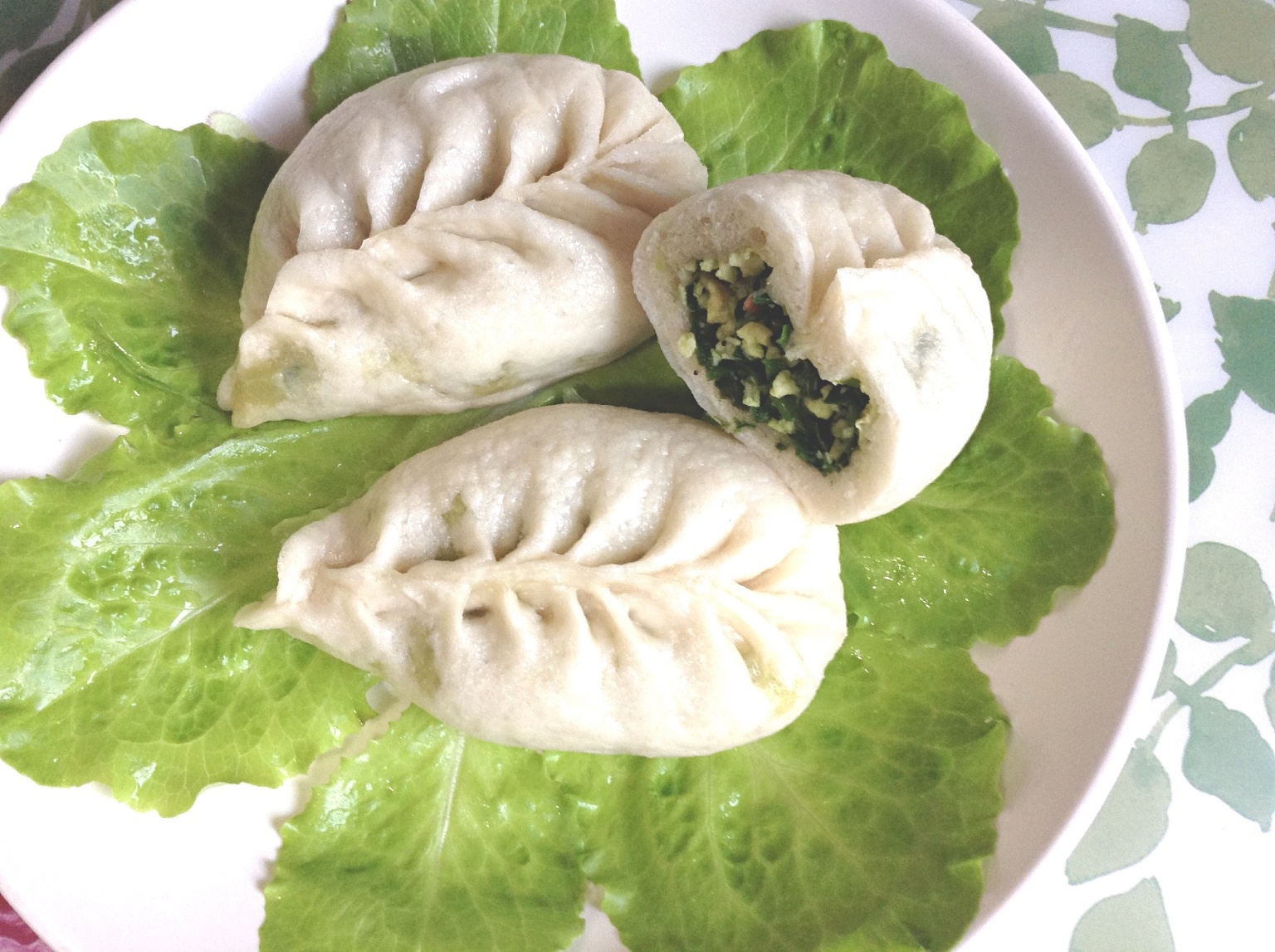 韭菜雞蛋餡麥穗包子