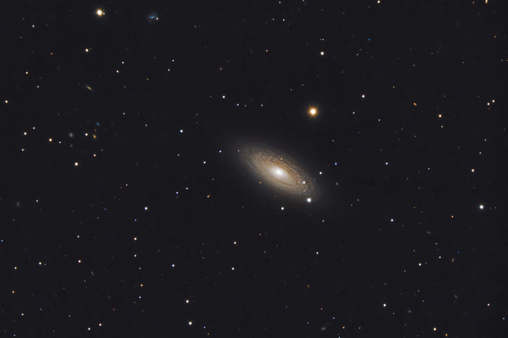 螺旋星系NGC 2841