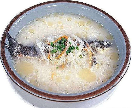 奶白冬粉鯽魚湯