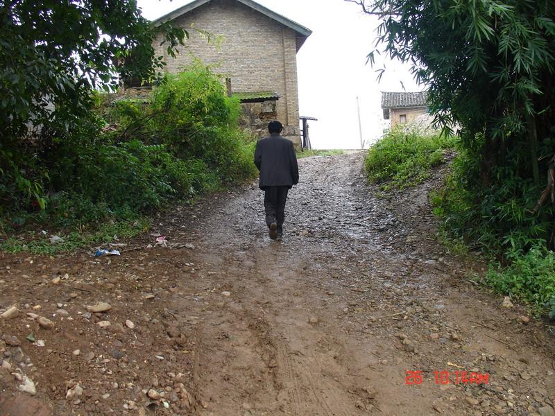 箇舊市卡房鎮田心村委會陳家寨村進村道路