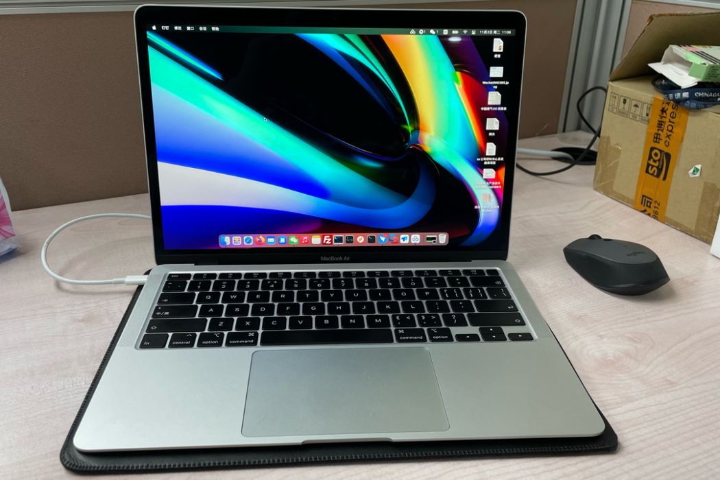 MacBook Air (M1, 2020)