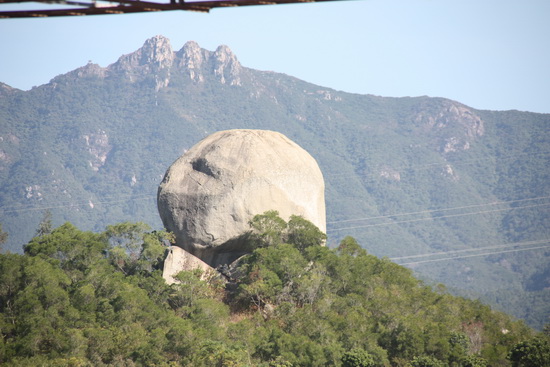 寶珠石與筆架山