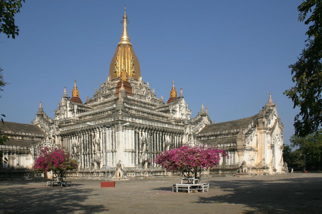 阿難陀寺塔