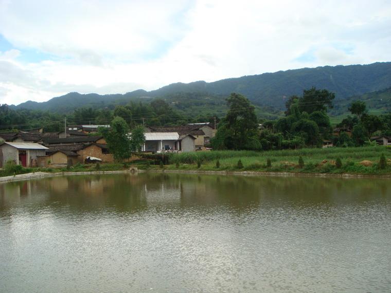 拉門自然村(雲南省潞西市軒崗鄉丙茂村委會行政村下轄村)