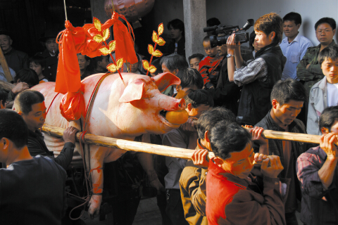 山重賽大豬祈豐年