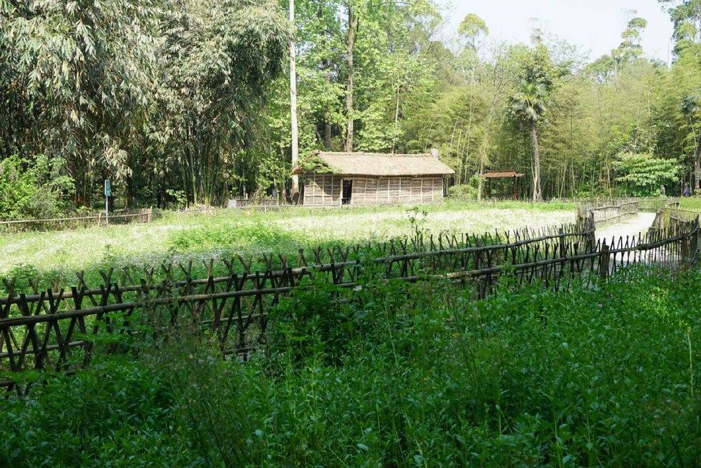 斑竹林自然村(潑機鎮廟山村委會下轄自然村)