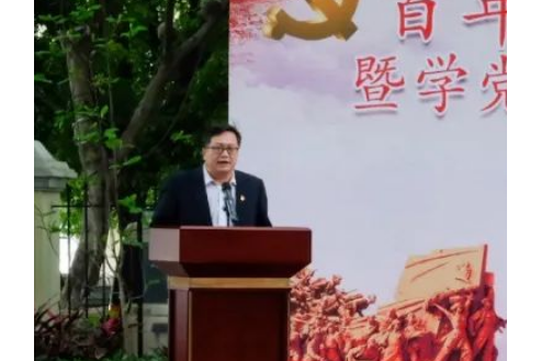 張俊華(廣州白雲山光華製藥公司藥物研究院副院長)