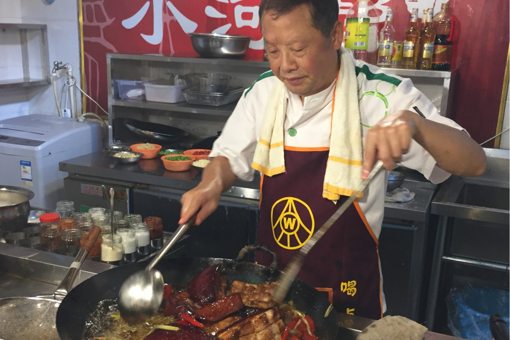 余長明(蜀江春的傳承人、自貢市蜀江春餐飲食品有限公司董事長)