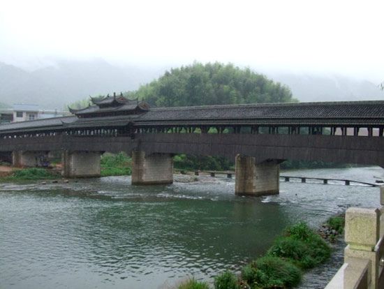 龍慶橋