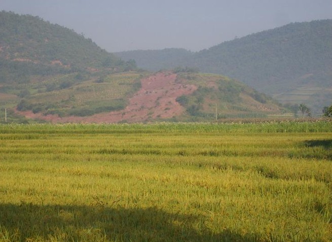 東峰山後村