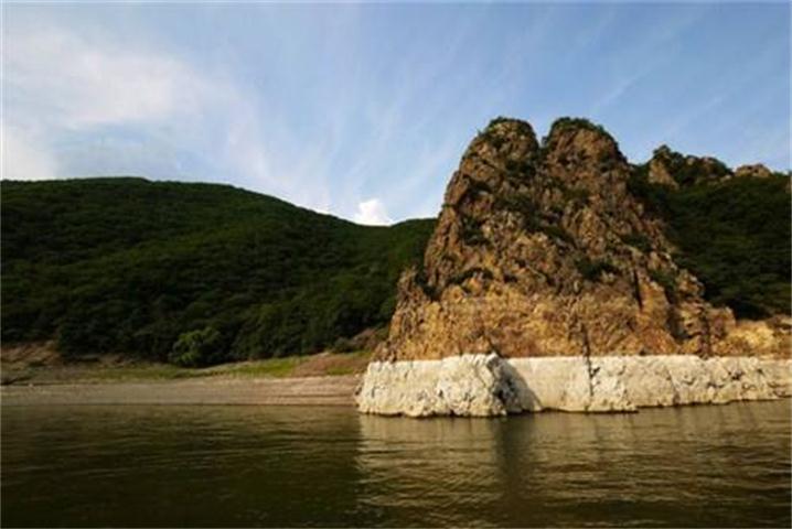 駱駝峰(吉林省吉林市松花湖名山)