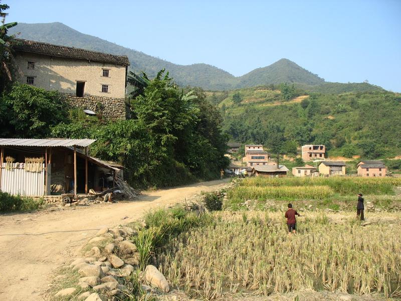 雲南廣南縣底圩鄉平寨自然村進村道路