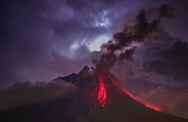 加馬拉火山