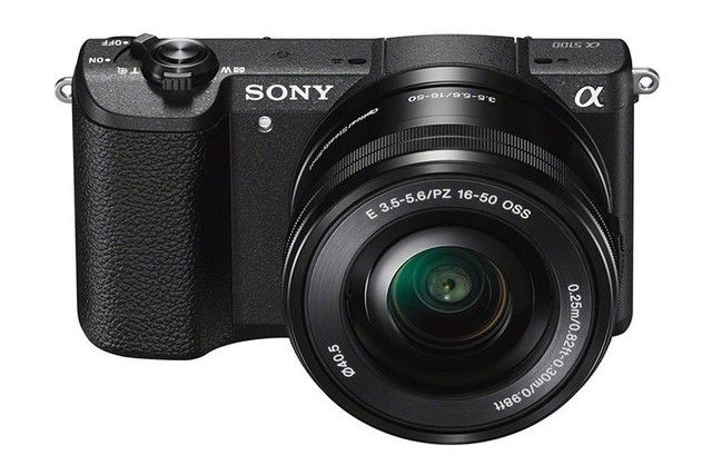 SONY Alpha 5000