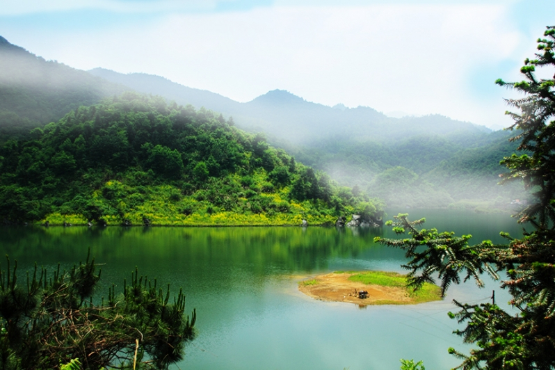 黃袍山天潭