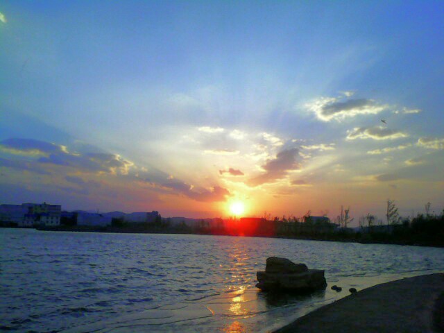 彝海公園落日美景