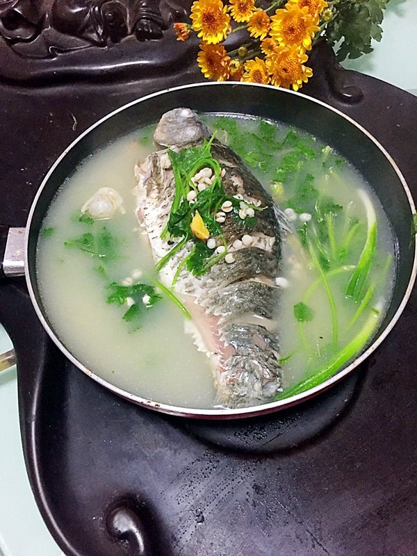 韭菜鯽魚湯