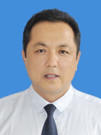 李新(巴彥淖爾市市場監督管理局黨組成員、副局長)