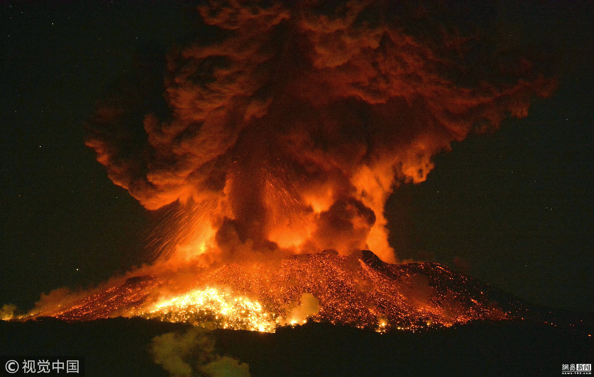 新燃岳火山(日本新燃岳火山噴發)