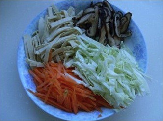 三絲炒豆腐皮