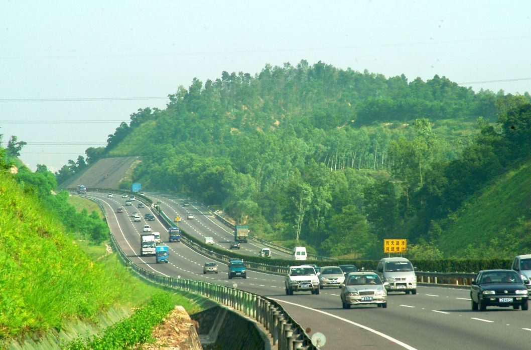 機荷高速公路(深圳機荷高速公路)