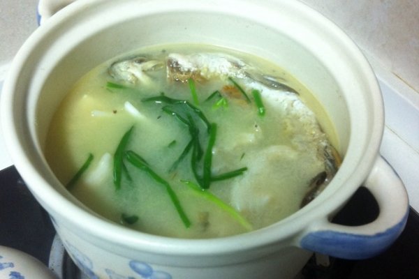 檸檬鯽魚豆腐冬粉煲