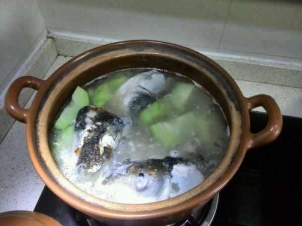 佛手瓜魚頭湯