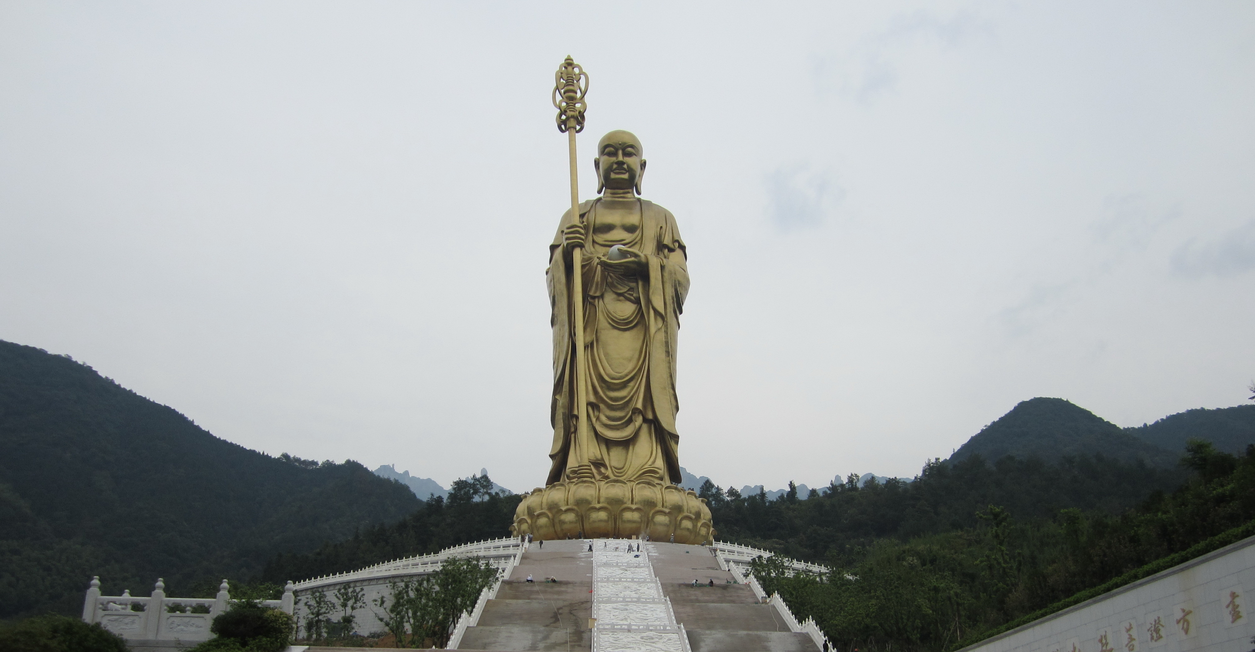 九華山地藏菩薩露天銅像