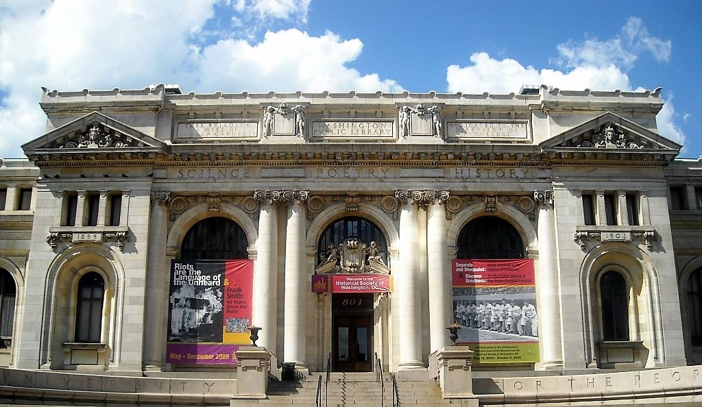 卡內基圖書館