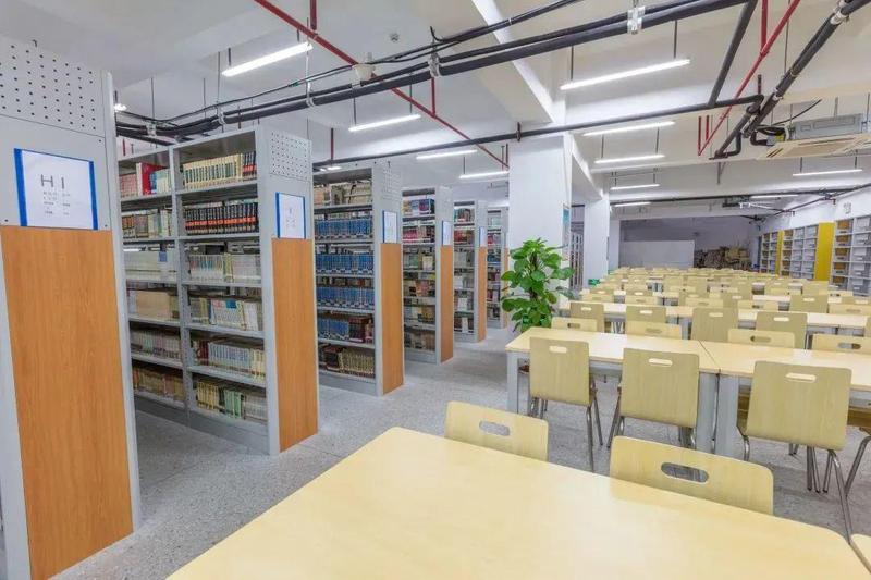 廣東技術師範大學圖書館