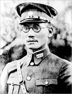 1916年唐繼堯任命龍云為佽飛軍大隊長