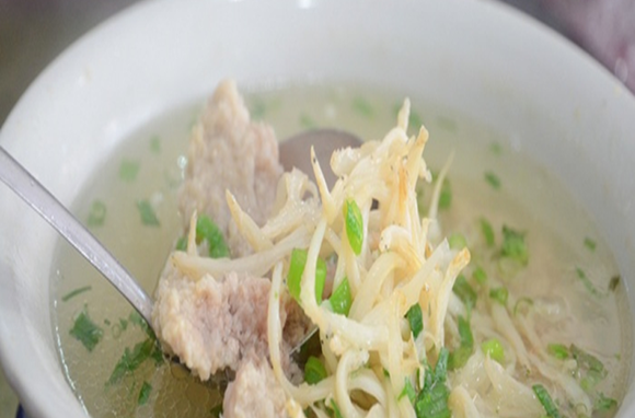 鵪鶉蛋銀魚肉餅湯