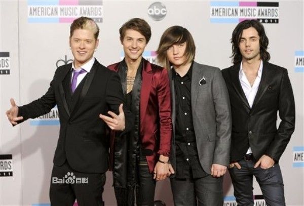 HOT CHELLE RAE