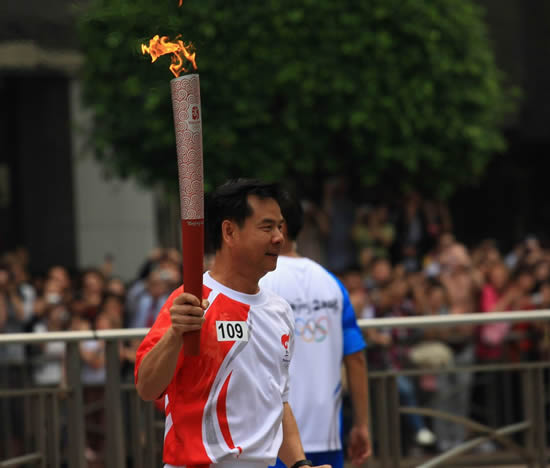 鐘建民(前香港攀山總會主席)