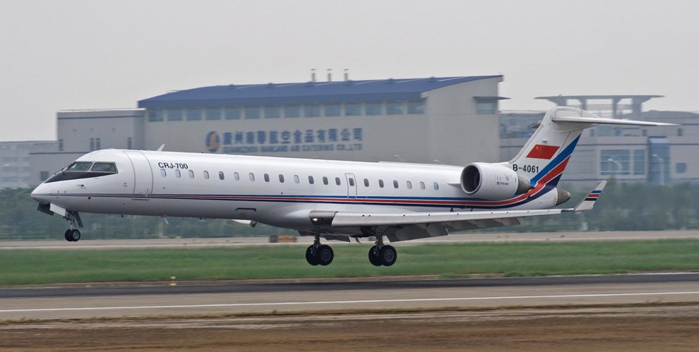 CRJ700