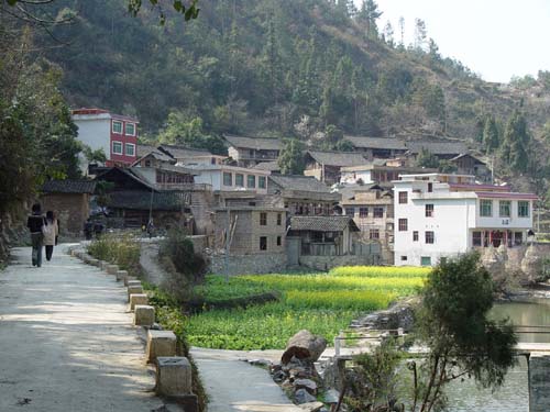 河中村(貴州黔南州平塘縣卡蒲毛南族鄉河中村)