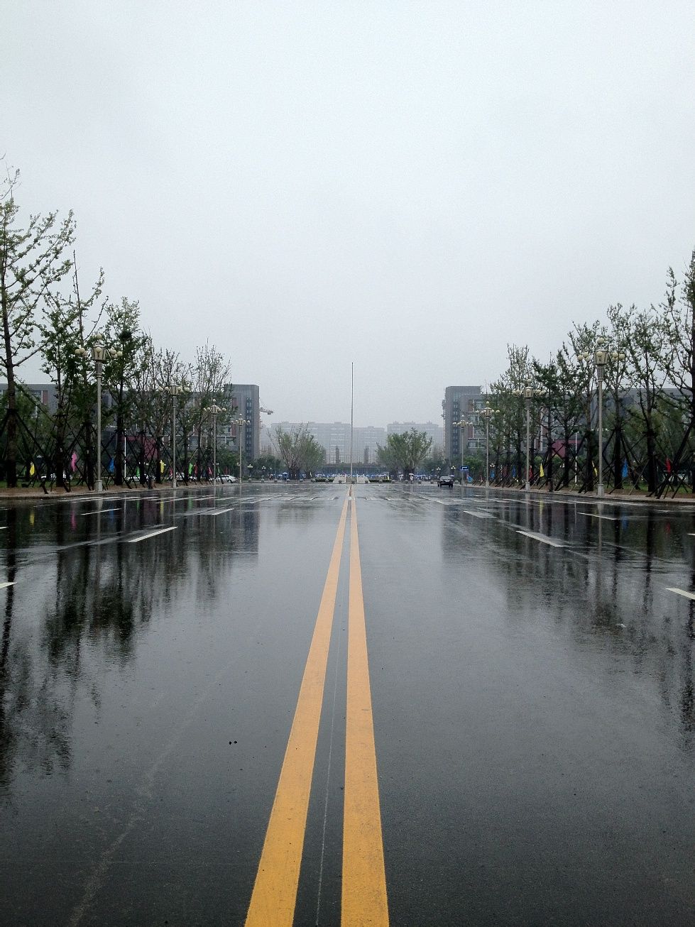 雨後的校園