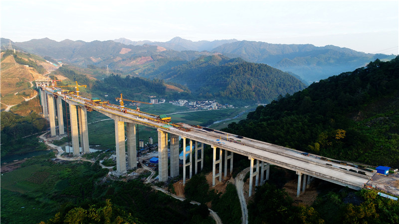 陽朔—鹿寨高速公路