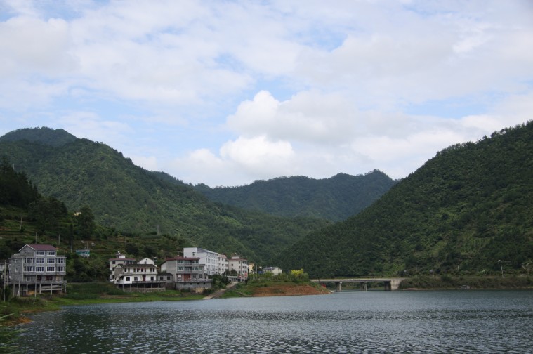 雲港口村